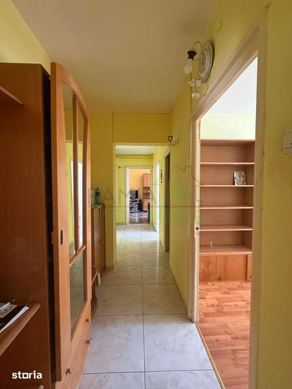 Apartament cu 3 camere decomandat, mobilat în Tractorul