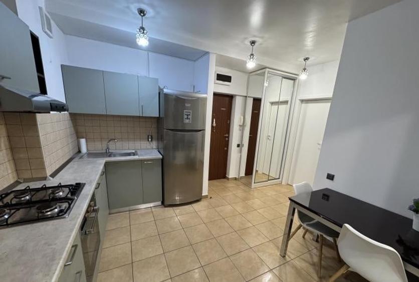 Apartament cu 2 camere decomandat, mobilat în Titan