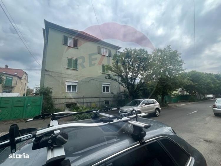 Apartament cu 4 camere, mobilat în Sub Arini