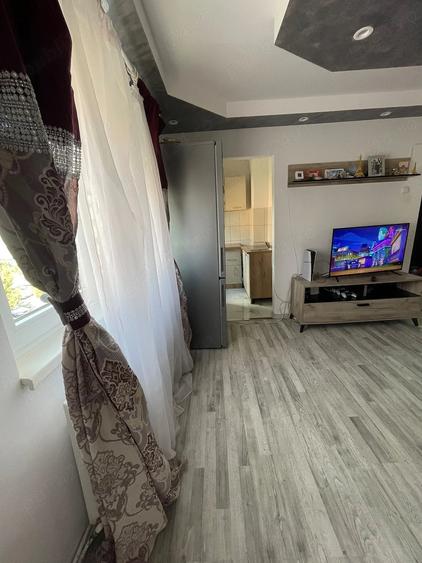 Apartament cu 2 camere nedecomandat în Central