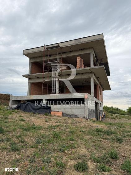 Casă cu 4 camere cu Teren 1000 Mp în Orașul Nou