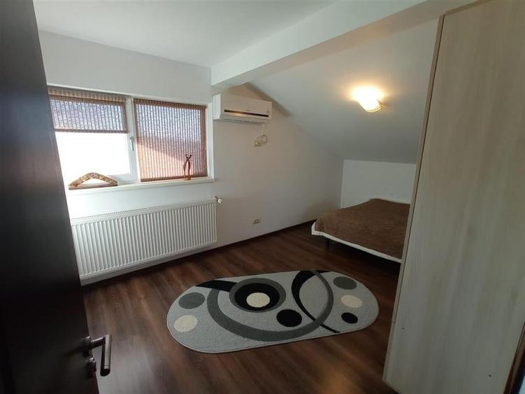 Apartament cu 5 camere decomandat în Copou