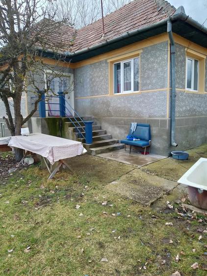 Casă cu Teren 86 Mp în Central
