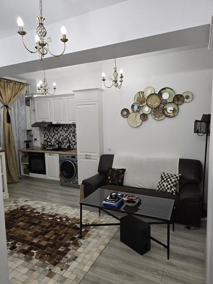 Apartament cu 2 camere semidecomandat în Liteni