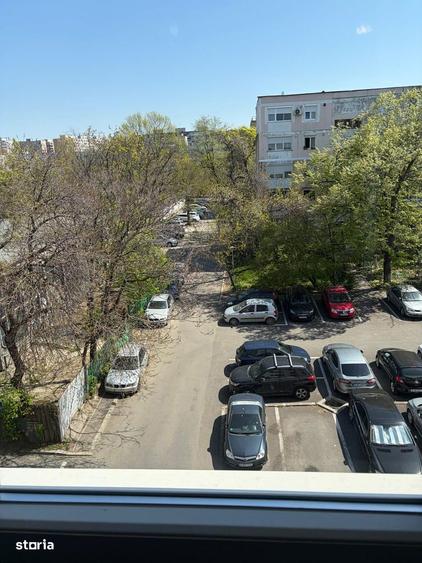 Apartament cu 3 camere decomandat în Valea Oltului