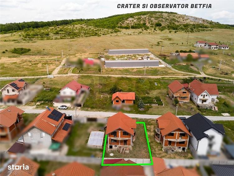 Casă cu 4 camere cu Teren 300 Mp în Betfia
