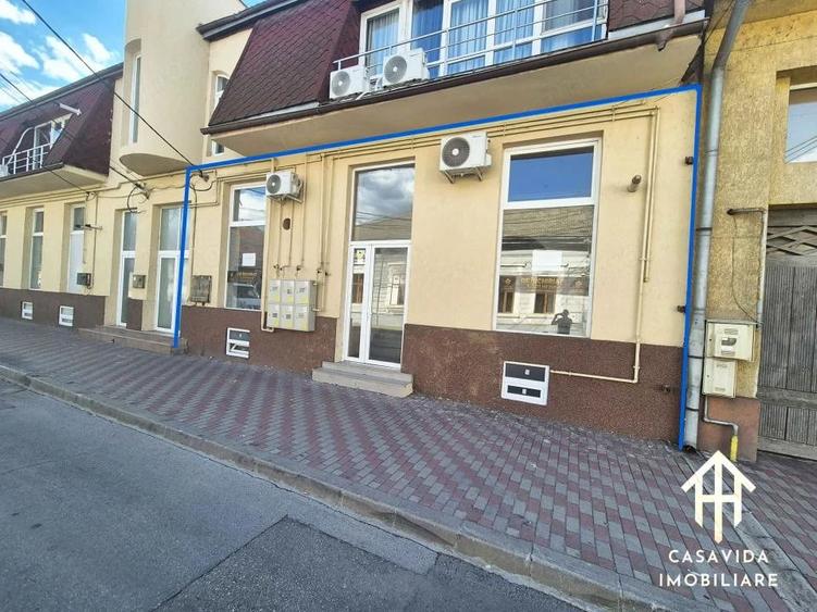 Spațiu comercial, de 67 mp, în Central