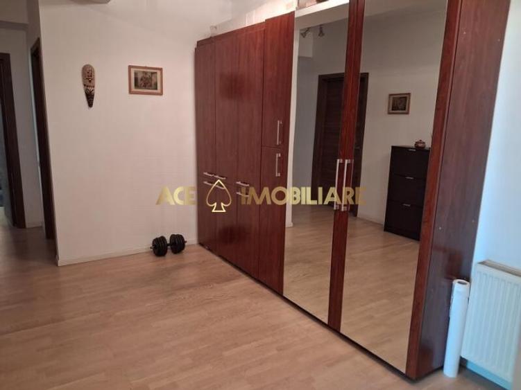 Apartament cu 3 camere decomandat, mobilat în Dudești