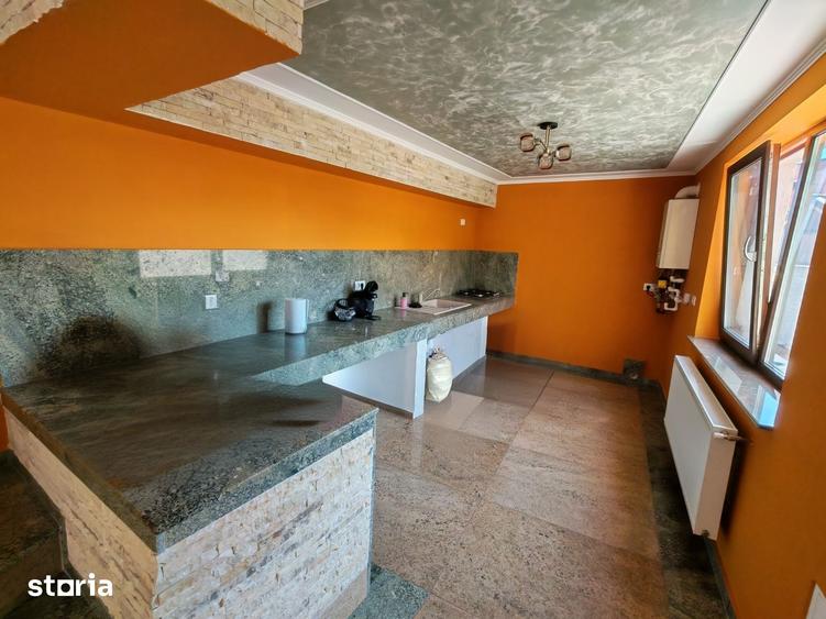 Casă cu 3 camere cu Teren 300 Mp în Brătianu