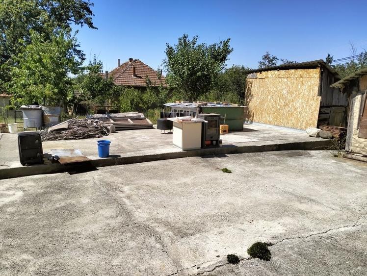 Casă cu 3 camere în Joia Mare