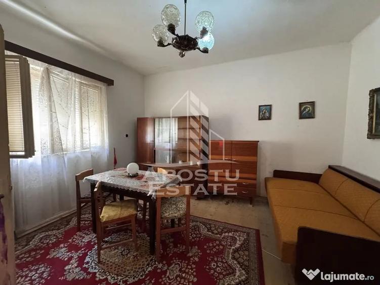 Casă cu 4 camere cu Teren 5000 Mp în Tisa