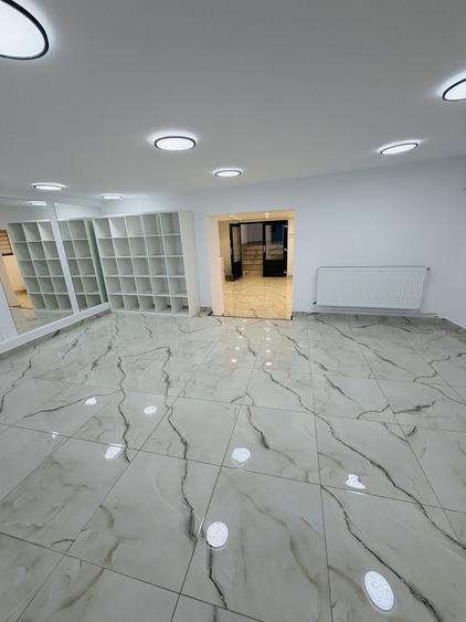 Spațiu comercial, de 60 mp, în Lazaret