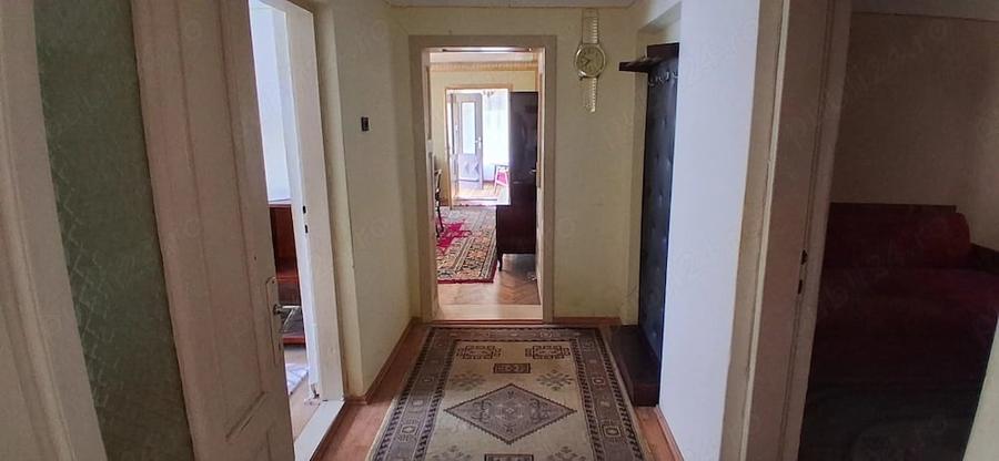 Casă cu 1 camere cu Teren 910 Mp în Central