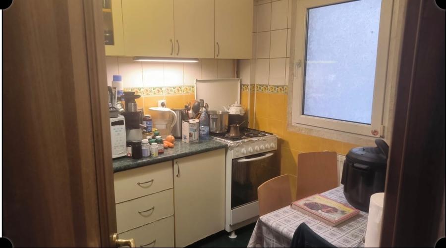 Apartament cu 3 camere decomandat în Drumul Taberei