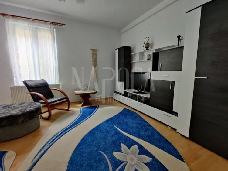 Casă individuală cu 6 camere cu Canalizare în Dâmbul Rotund