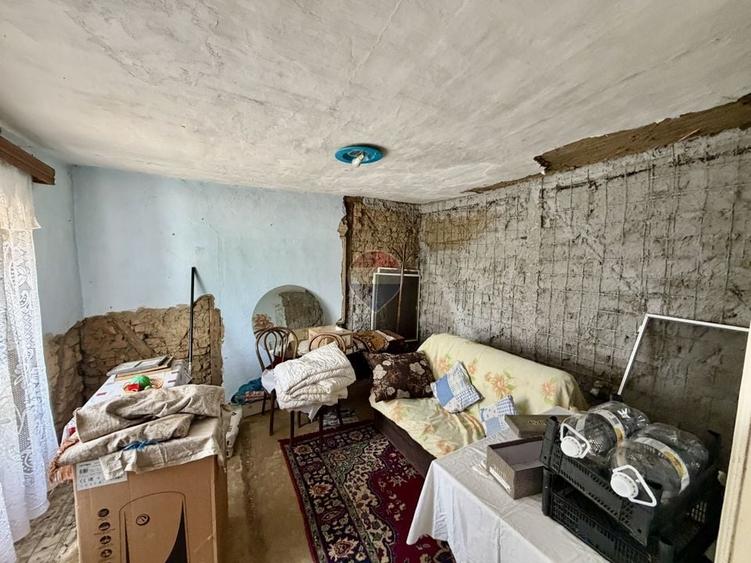 Casă individuală cu 3 camere cu Teren 563 Mp în Câmpineanca