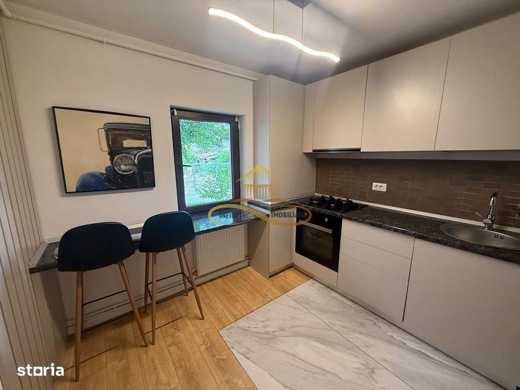 Apartament cu 2 camere decomandat în Central