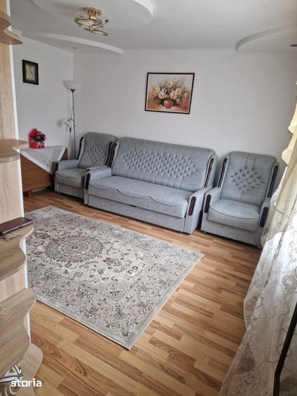 Casă cu 4 camere cu Teren 1000 Mp în Mihai Eminescu