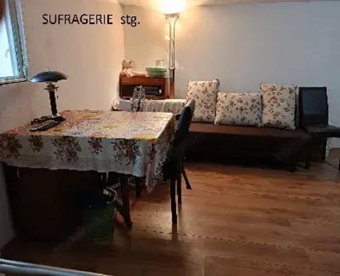 Casă cu 6 camere cu Teren 3500 Mp în Poiana Lacului