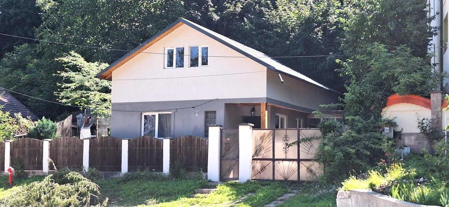 Casă cu 2 camere în Central