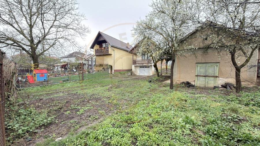 Casă individuală cu 3 camere cu Garaj în Carei