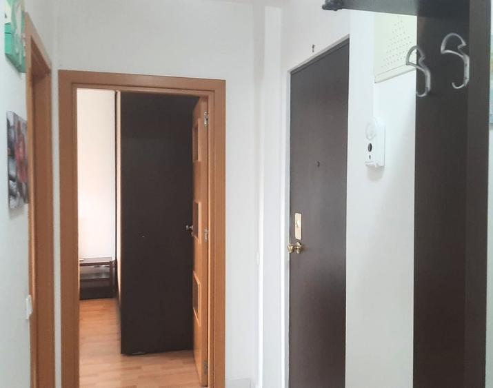 Brasov apartament renovat 2 camere + boxa 7 mp vedere superba spre Tampa - 9
