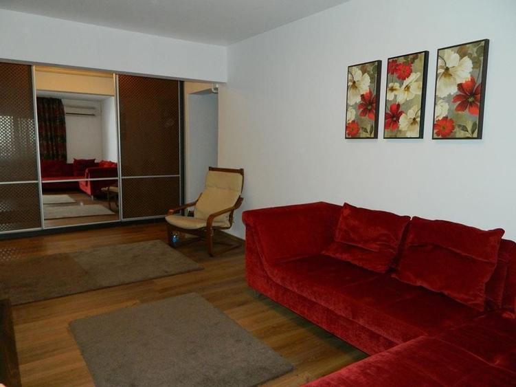 Apartament cu 3 camere decomandat în Piața Unirii