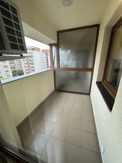Apartament cu 2 camere semidecomandat în Mărăști