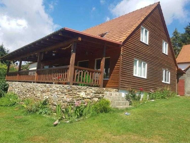 Casă cu 4 camere în Brebu