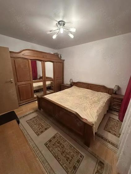 Apartament cu 4 camere decomandat în Titan