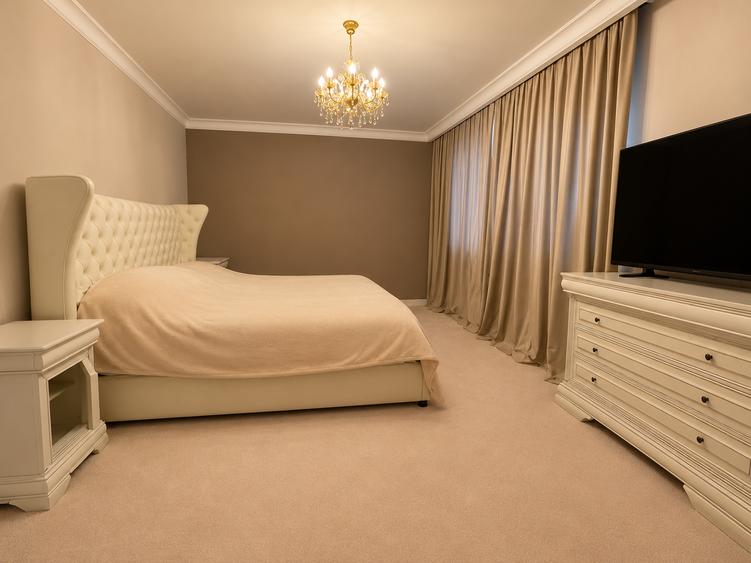 Duplex cu 6 camere cu Canalizare în Central