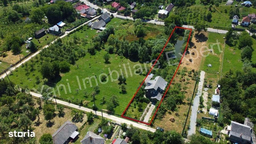 Casă cu 3 camere cu Teren 2469 Mp în Nucșoara