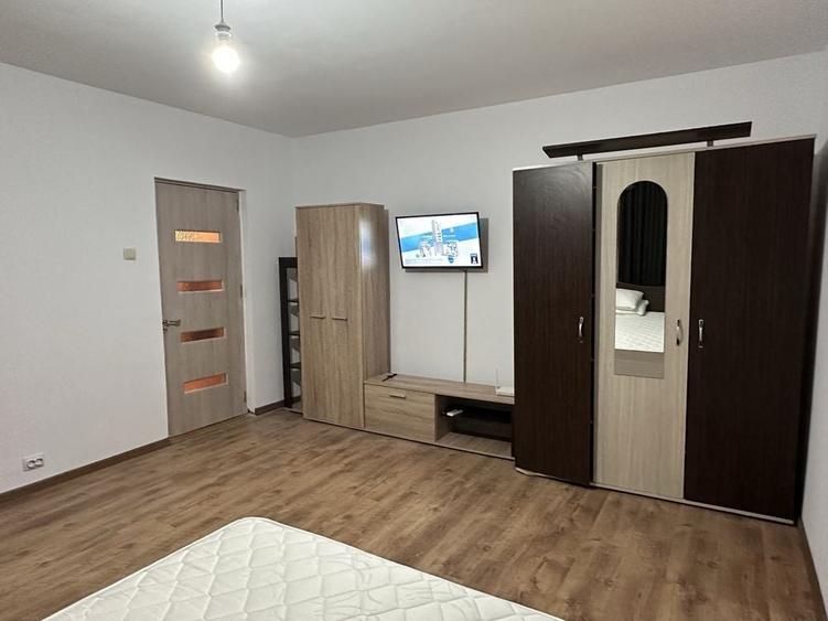 Garsonieră decomandată în Vitan