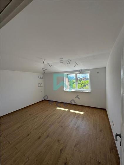 Apartament cu 2 camere decomandat în Sânpetru