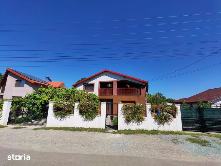Casă cu 5 camere cu Teren 650 Mp în Topraisar