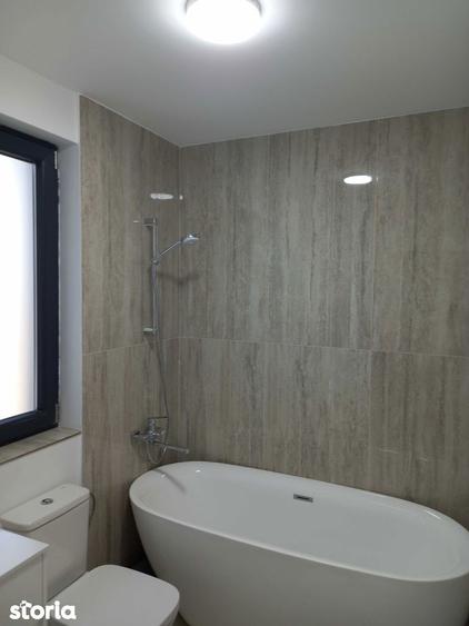 Casă cu 4 camere cu Canalizare în Rahova