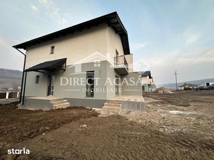 Casă cu 3 camere cu Teren 350 Mp în Livezeni