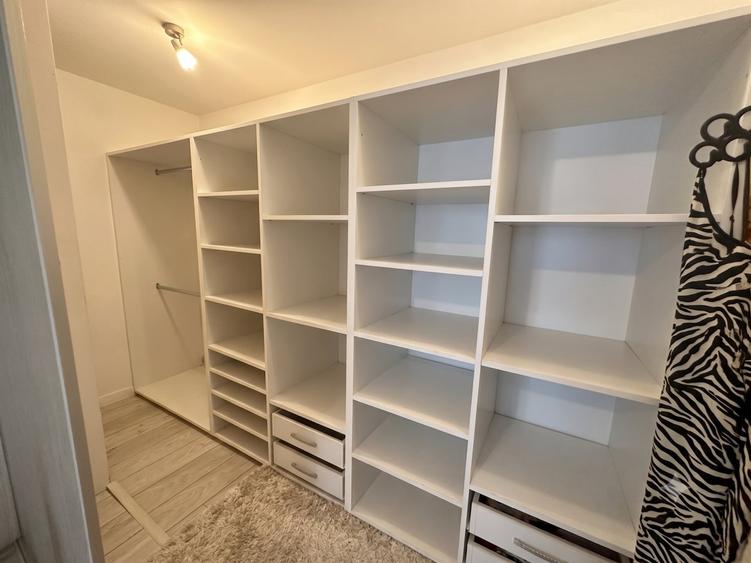 Apartament cu 2 camere decomandat, mobilat în Uverturii