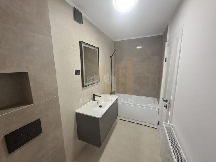 Apartament cu 2 camere semidecomandat în Brașovul Vechi