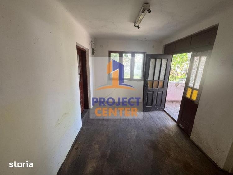 Casă cu 2 camere cu Canalizare în Central