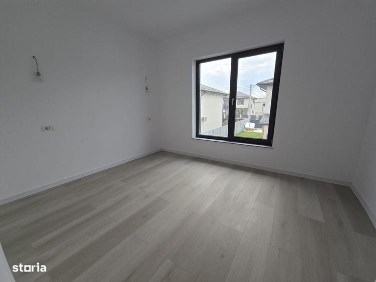 Casă cu 4 camere în Berceni
