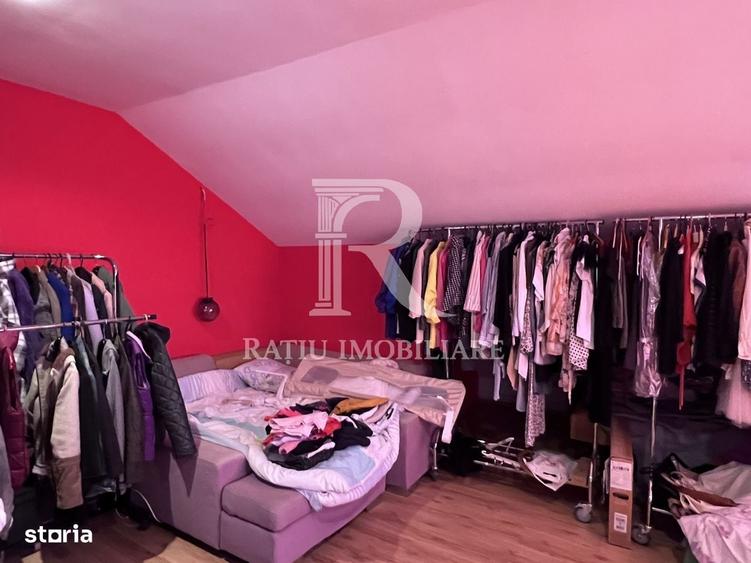 Casă cu 4 camere în Sântandrei