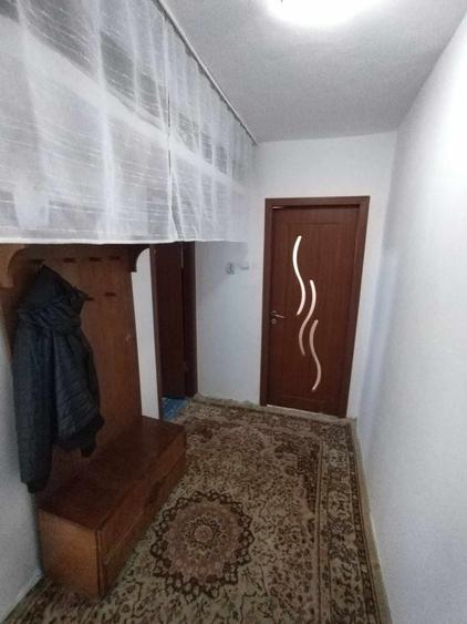 Apartament cu 2 camere semidecomandat în Agadici