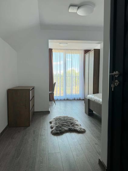 Camere cu bai private si apartament de inchiriat in 7 Noiembrie, la 10 minute de UMF - 1