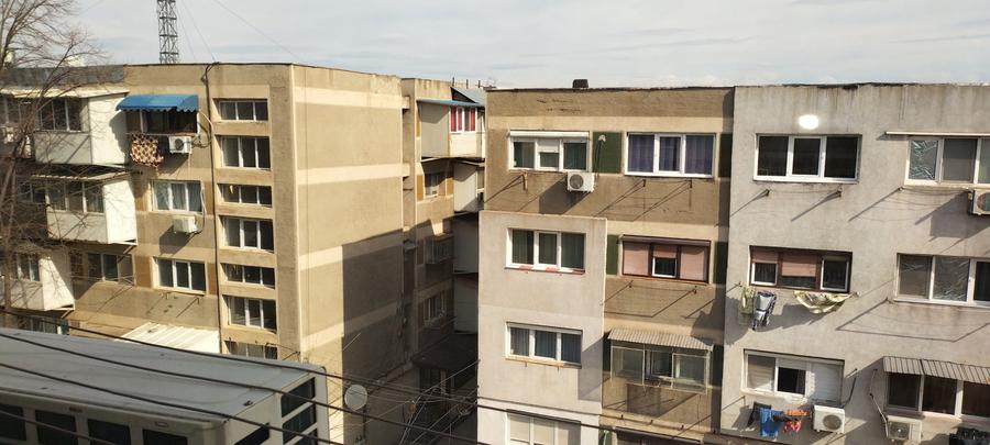 Garsonieră decomandată în Micro 14
