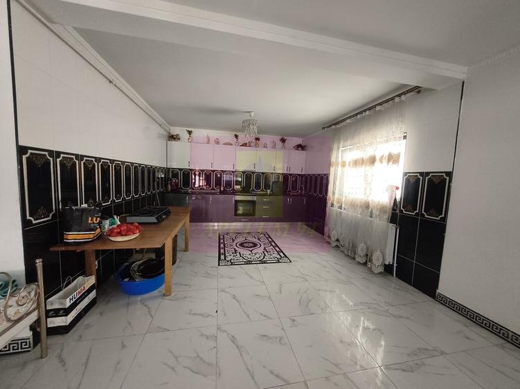 Casă cu 4 camere cu Teren 150 Mp în Berceni