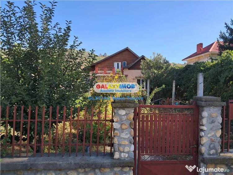 Casă cu 4 camere cu Teren 1000 Mp în Ștefănești