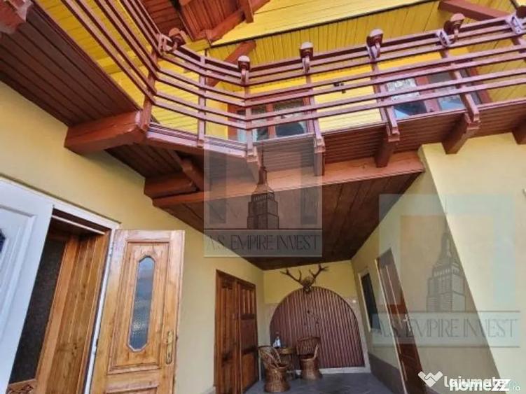 Casă cu 11 camere cu Teren 1000 Mp în Tărlungeni