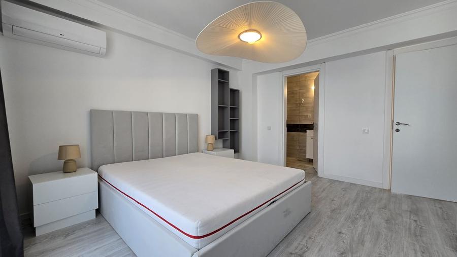 Apartament cu 3 camere decomandat în Iancu Nicolae
