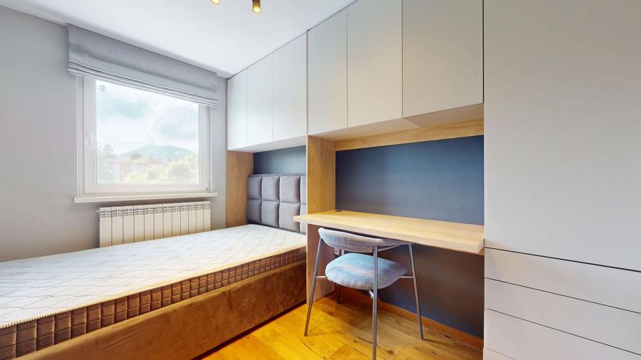 Apartament cu 3 camere semidecomandat, mobilat în Astra